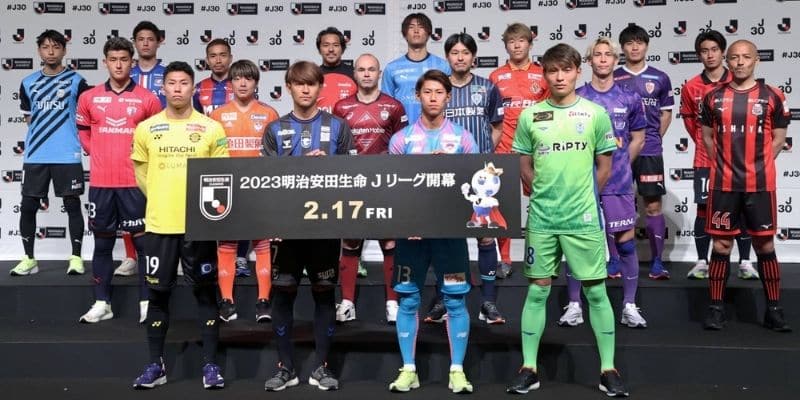 J League 1 J League - Niềm tự hào của bóng đá Nhật