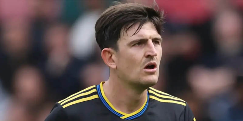 Maguire từ chối nhận lương khủng ở Saudi Arabia, chỉ muốn chơi cho MU 2 Maguire vẫn muốn thi đấu cho ĐTQG nên từ chối lương khủng ở Saudi League