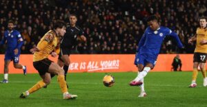 Chelsea có phong độ trái ngược giữa hàng công và hàng phòng ngự
